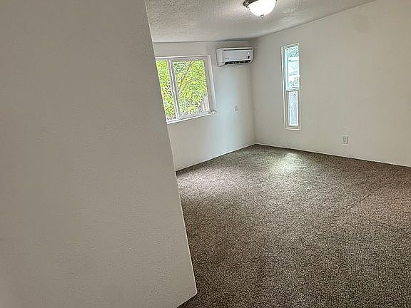 3rd image of 115 Brentwood Dr