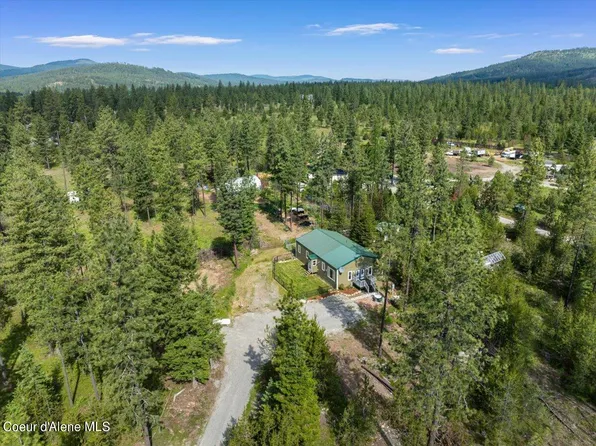 18 Premier Dr, Blanchard, ID 83804