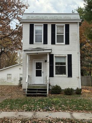 206 S 27th St, Belleville, IL 62226