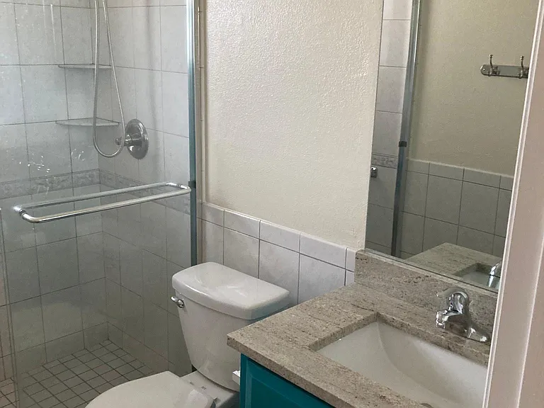 5005 21st St W #B — Photo 4