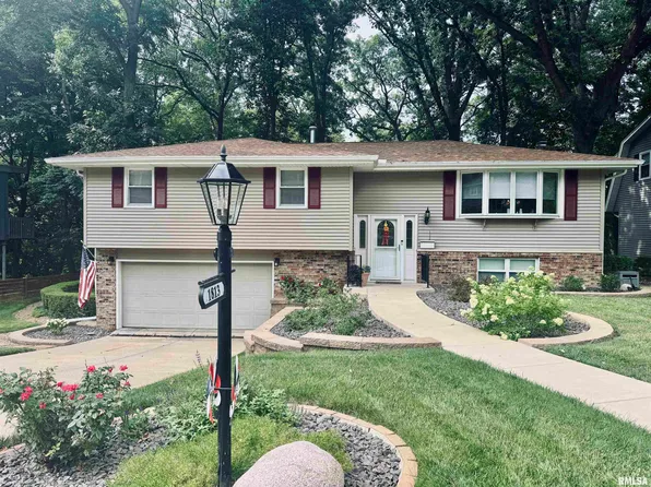1813 W Teton Dr, Peoria, IL 61614