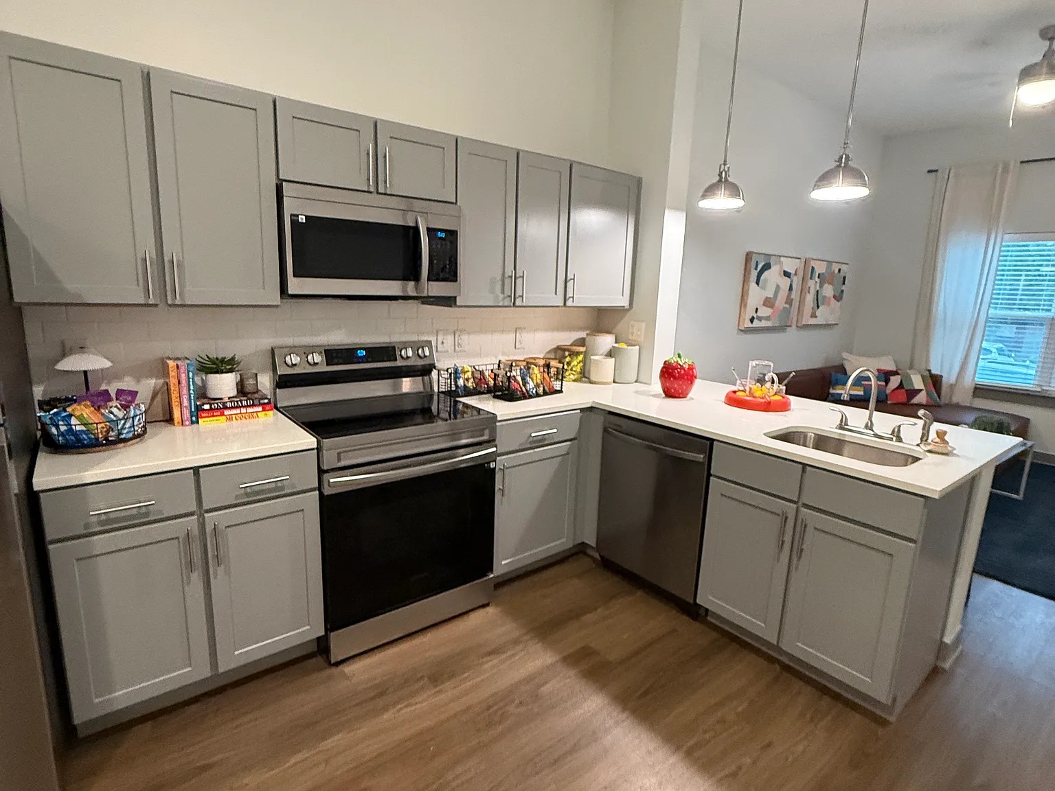 1 bed, 1746 sqft, $965 — Photo 3