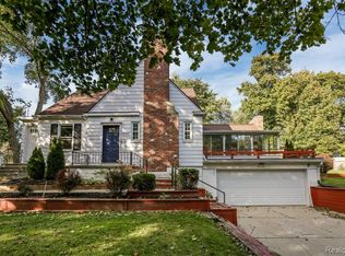 2852 Old Orchard Dr, Waterford, MI 48328