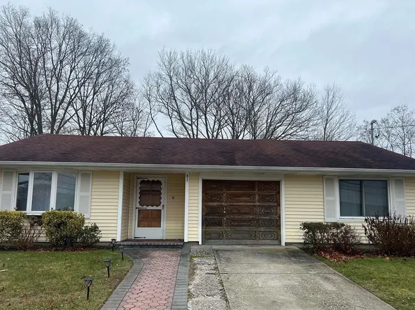 81 Holiday Park Drive, Centereach, NY 11720