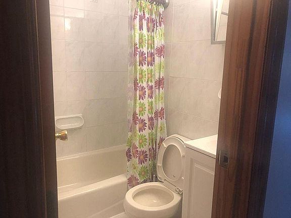 5th image of 612 Logan Ave