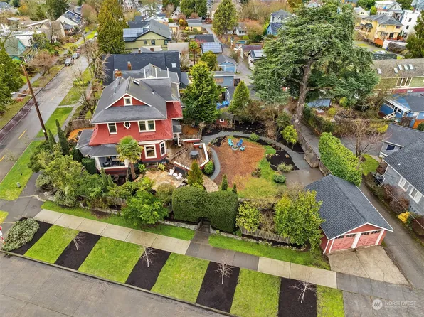 5700 Kirkwood Place N, Seattle, WA 98103