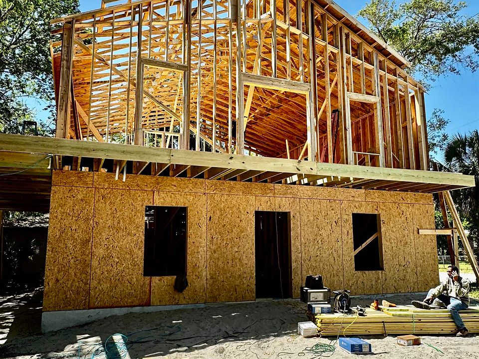 1st image of 28 Spring St