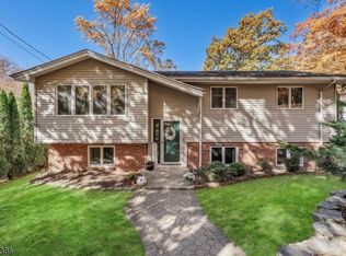 8 Keewadin Ave, Hopatcong, NJ 07843