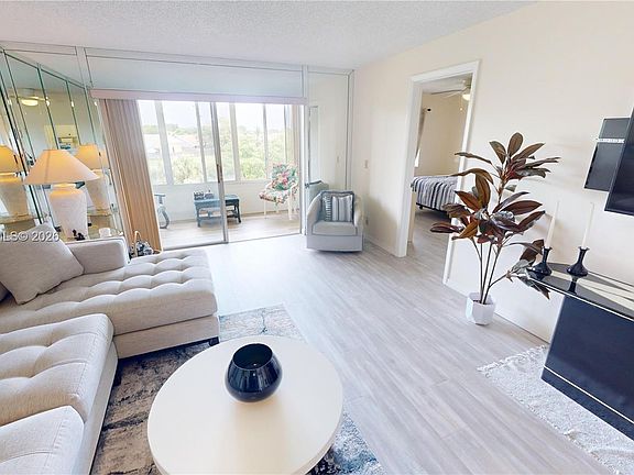 2nd image of 9621 Sunrise Lakes Blvd APT 302