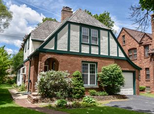 421 N 89th St, Wauwatosa, WI 53226