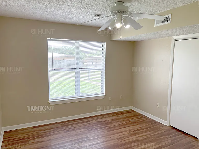 9044 McConnell St — Photo 15