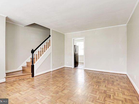 4th image of 1201 S Barton St Unit 135