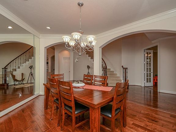 4th image of 18107 Isle Royale Ct