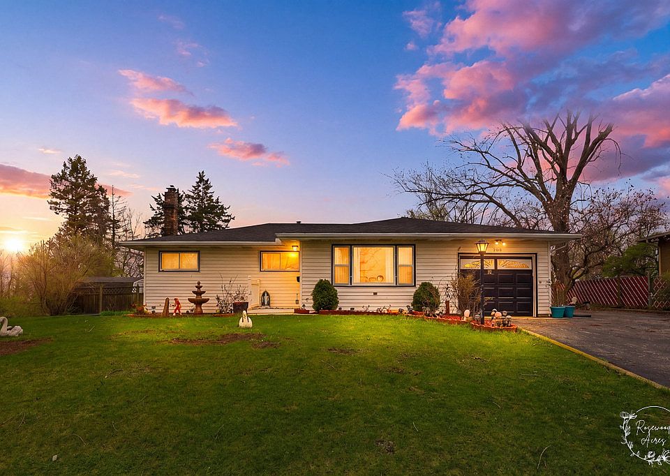 1st image of 3858 E Lakeview Dr