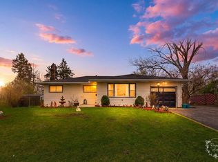 3858 E Lakeview Dr, Kankakee, IL 60901
