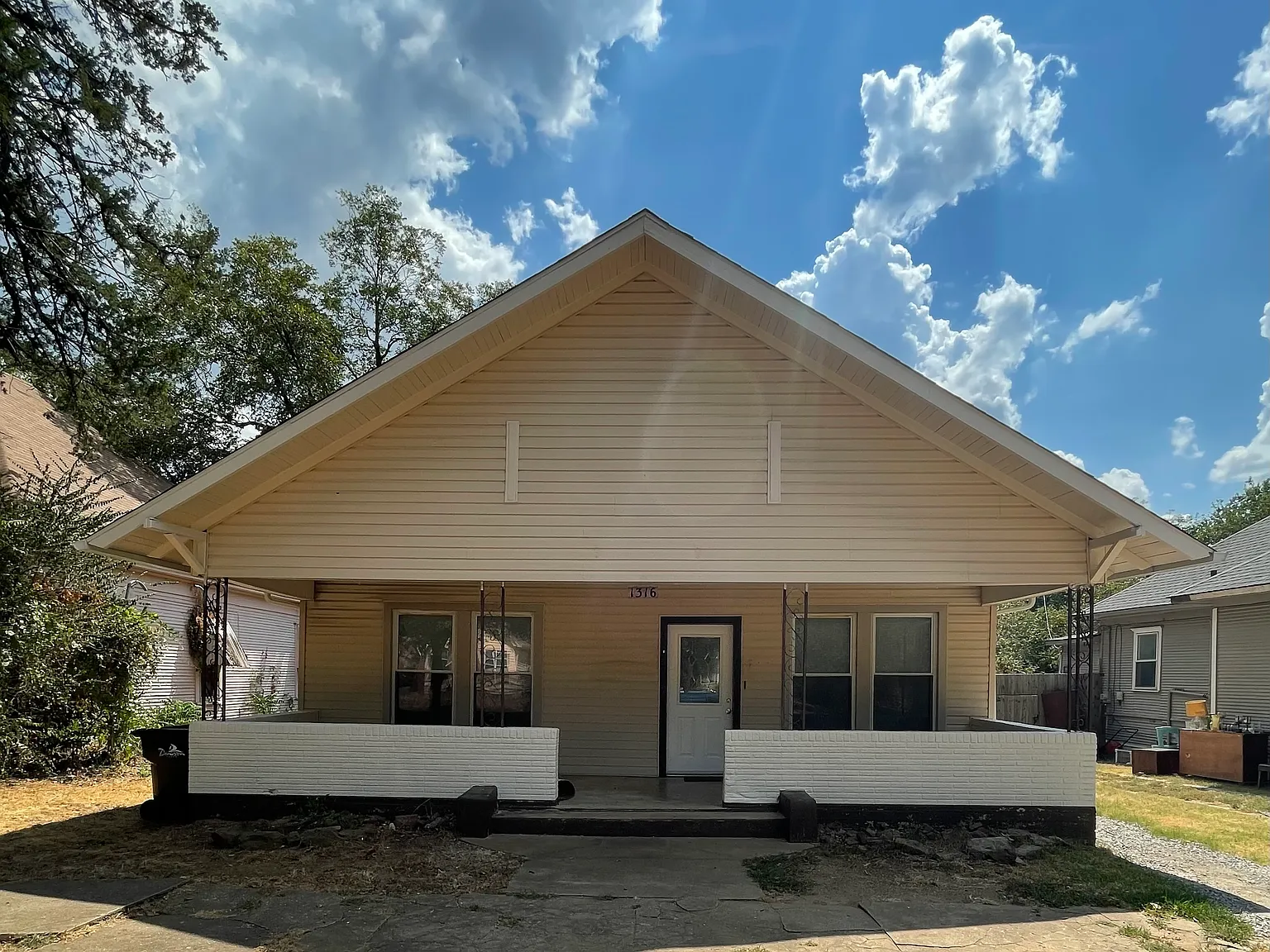 3 bed, 1480 sqft, $1,250 — Photo 1