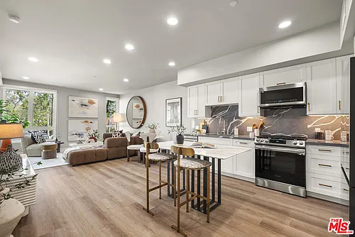 7428 Santa Monica Blvd #308 Photo 1