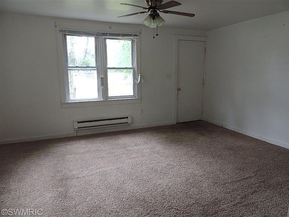 3rd image of 1342 Broadway Ave