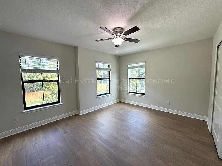2861 Mayer St — Photo 21
