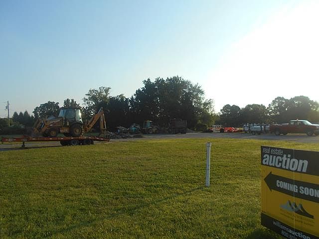 2nd image of 207 N Caesar Rodney Ave
