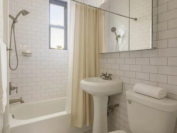 21-67 33rd Street image 4 of 4