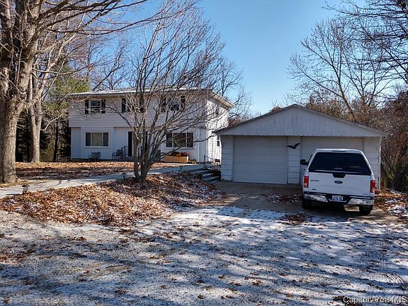 4th image of 1127 Pheasant Dr