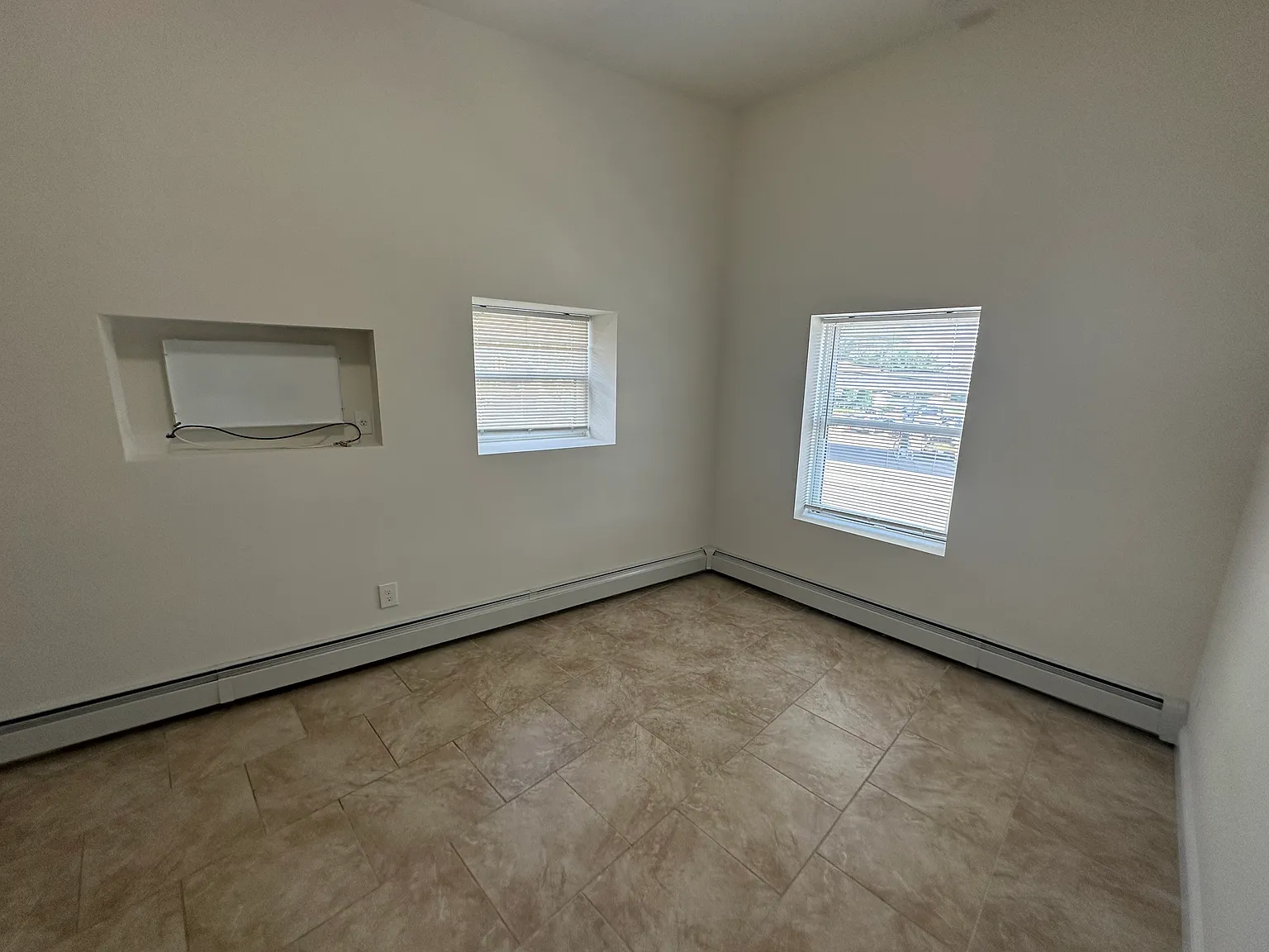 1 bed, $2,350 — Photo 4