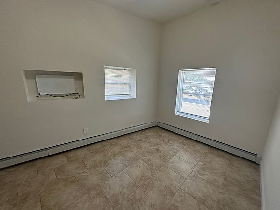 4th image of 1036 Little East Neck Rd #B