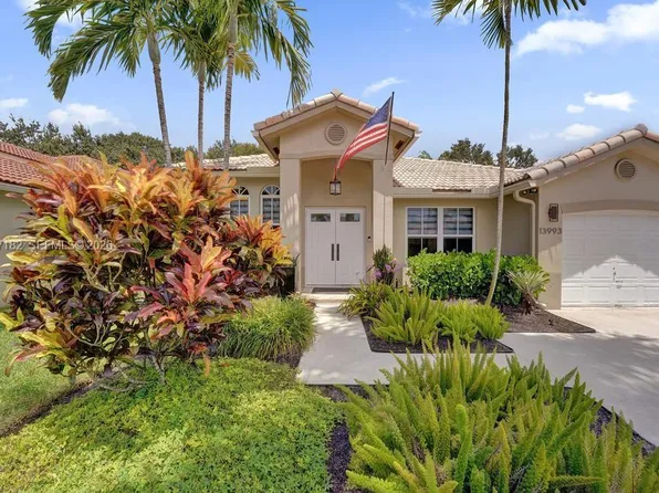 13993 N Cypress Cove Cir, Davie, FL 33325