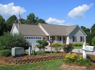 122 Stella Dr, Lexington, NC 27295