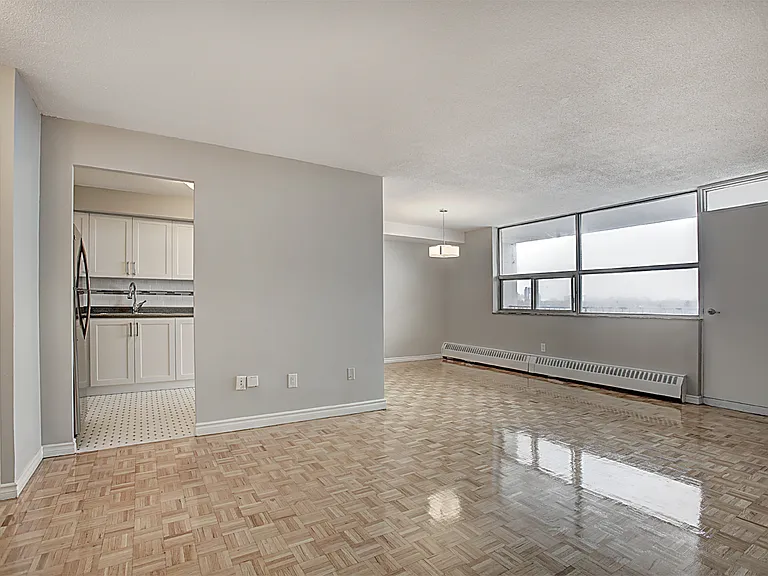 3895 Lawrence Ave E — Photo 18