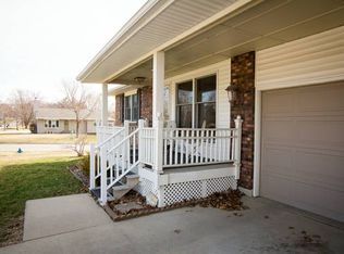 274 S Hackett Rd, Waterloo, IA 50701