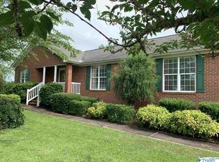 1401 Clara St, Gadsden, AL 35903