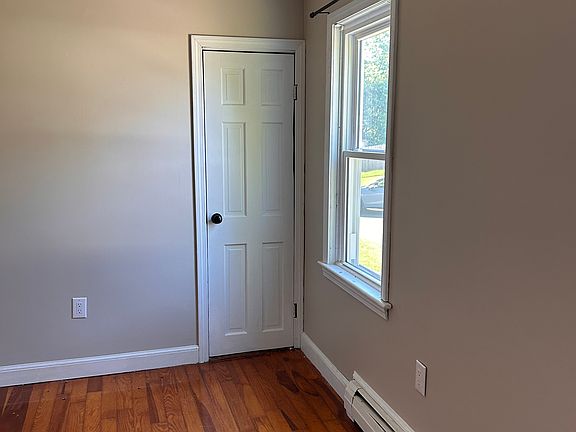 5th image of 14 Greendale St #2