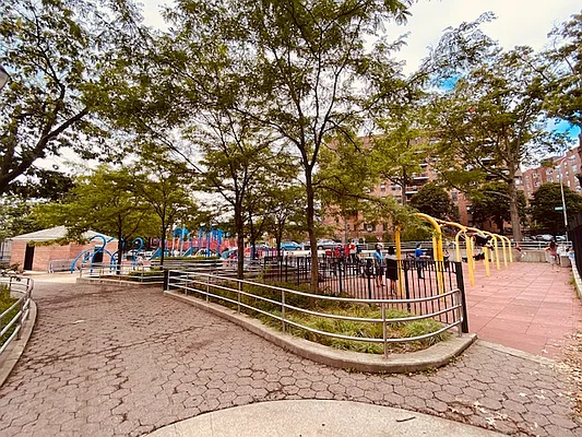 Rented by Silverstein Collection LLC  | media 35