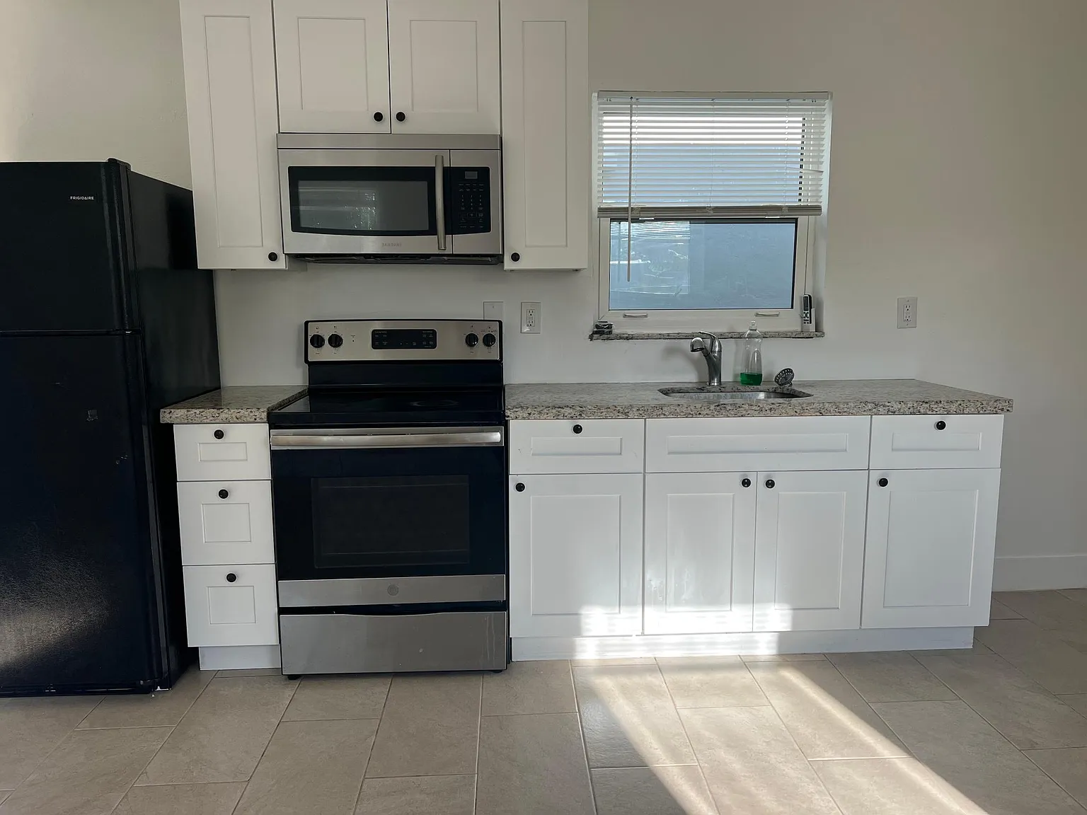 6117 Fillmore St — Photo 3