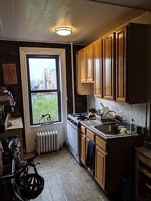 Rented by Space Real Estate | media 12