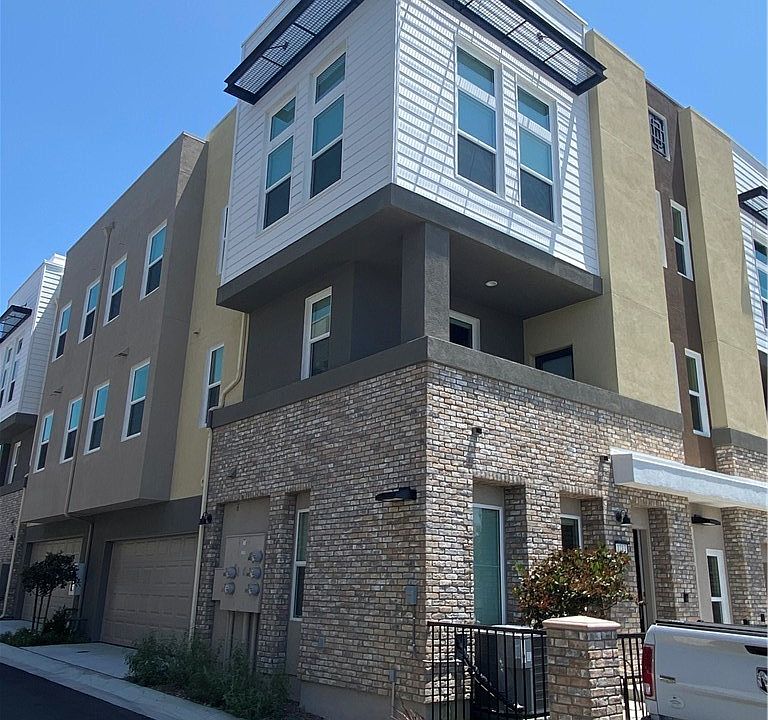 1st image of 1213 Baker St #5