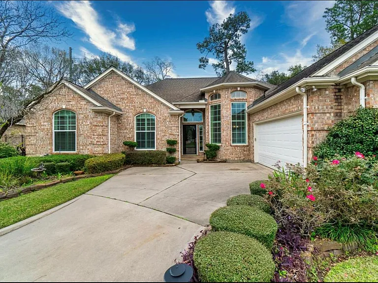 17422 Palisander Ct — Photo 1