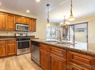 391 N Melrose Dr UNIT C, Vista, CA 92083