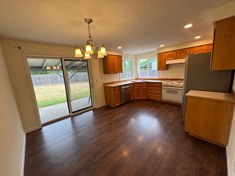 15665 SW Thrasher Way — Photo 7
