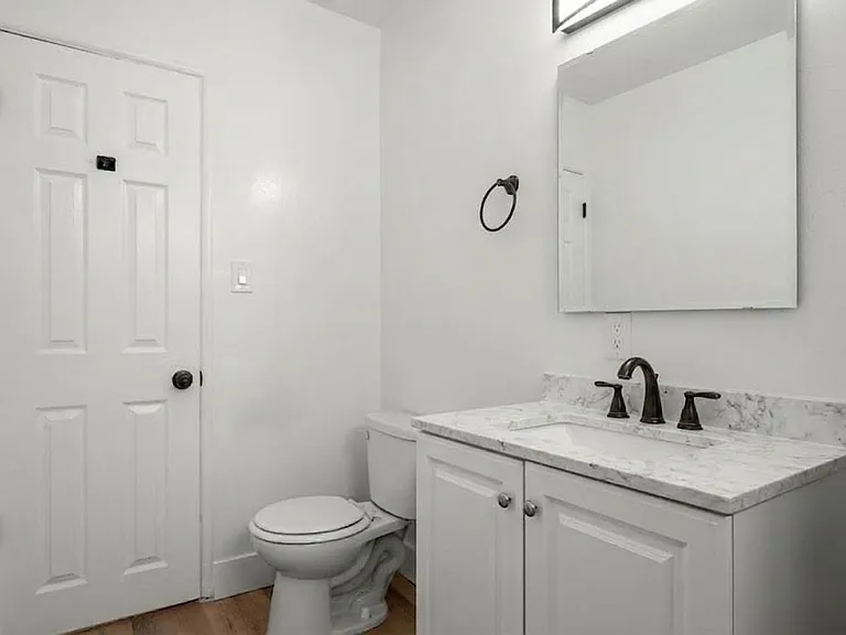 3933 Nicolet Ave — Photo 8