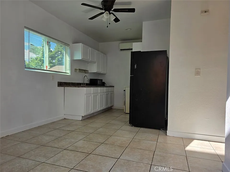 14853 San Fernando Mission Blvd