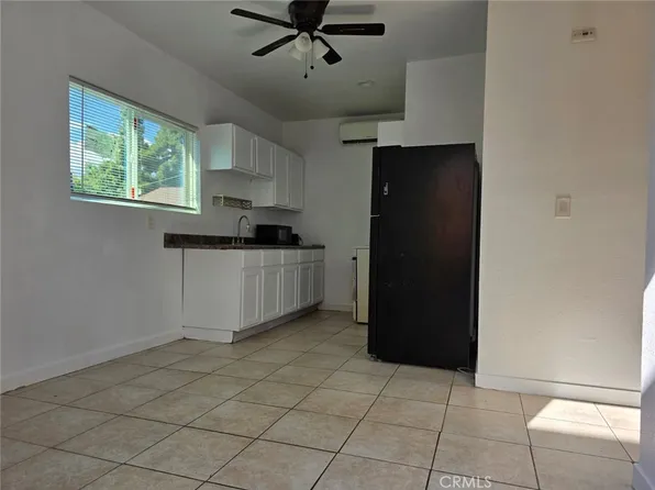 14853 San Fernando Mission Blvd, Mission Hills, CA 91345