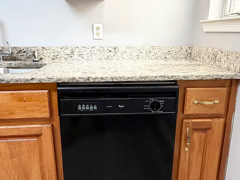 375 Ridgewood Dr — Photo 35