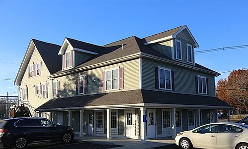 131 Main St #4 Photo 1