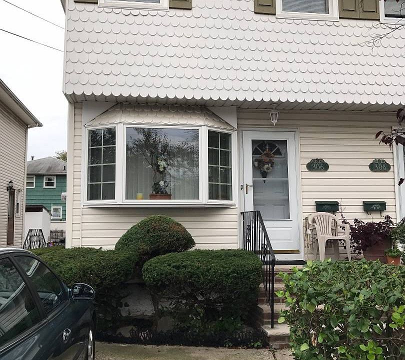 1st image of 306 Sanilac St