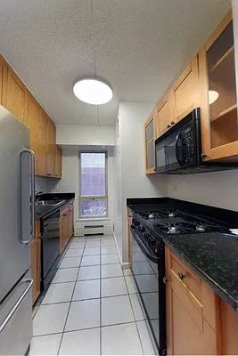 Rented by Manhattan Skyline | media 3