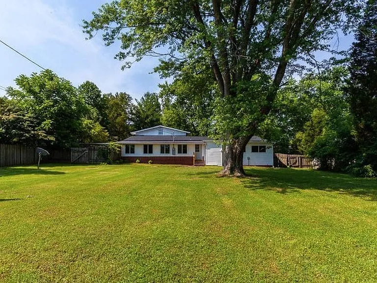 1704 Bobwhite Dr — Photo 10