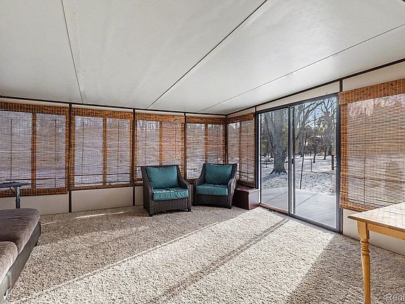 5th image of 5060 Tahquamenon Trl